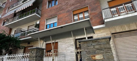 2 bedrooms Apartment in Turin, Italy No. 317229 11