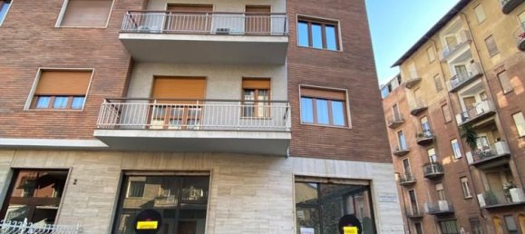 2 bedrooms Apartment in Turin, Italy No. 317229 12