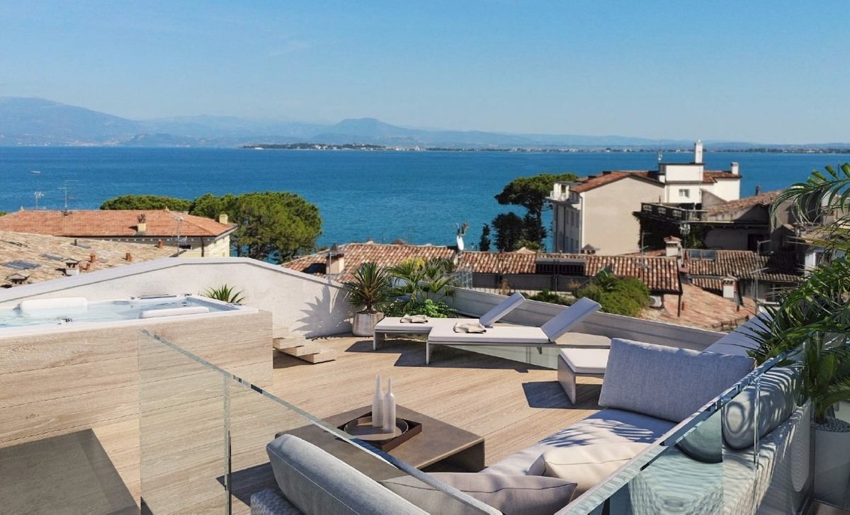 Penthouse T3 em Desenzano del Garda, Italy N.º 153079