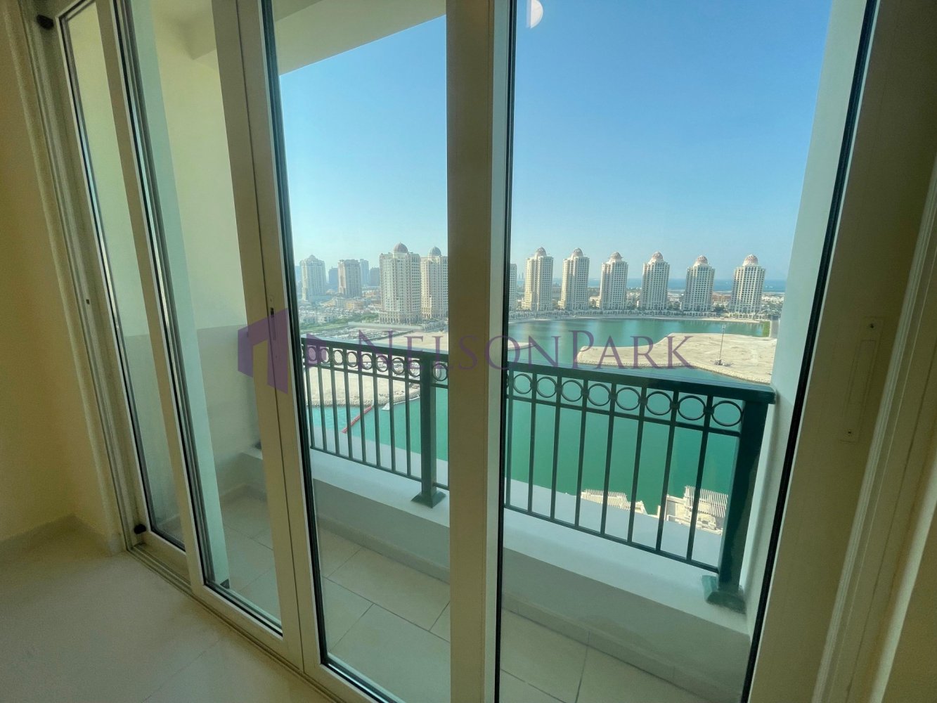 3 bedrooms Apartment in Doha, Qatar No. 993