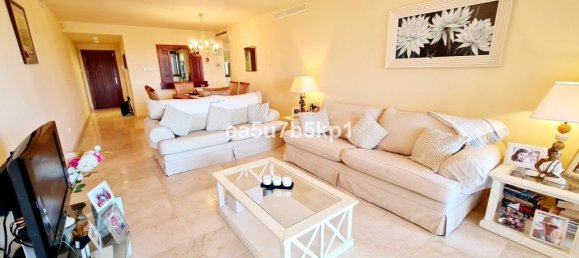 2 bedrooms Penthouse in Estepona, Spain No. 147033 3