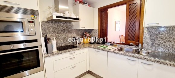 2 bedrooms Penthouse in Estepona, Spain No. 147033 5