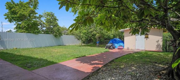 4 dormitorios villa en venta en Miami, Miami-Dade, Florida, USA № 615681 3