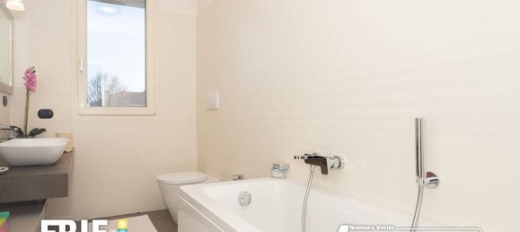 Apartamento de 2 dormitorios en Parabiago, Italy No. 361790 24