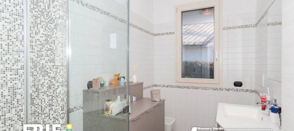 Apartamento de 2 dormitorios en Parabiago, Italy No. 361790 37