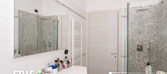 Apartamento de 2 dormitorios en Parabiago, Italy No. 361790 40