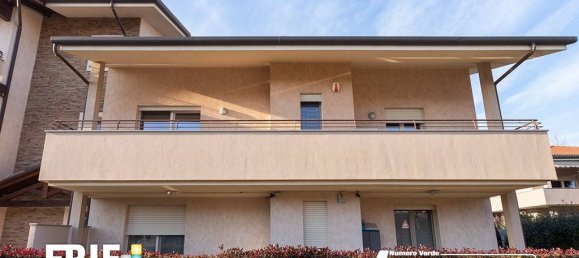 Apartamento de 2 dormitorios en Parabiago, Italy No. 361790 2