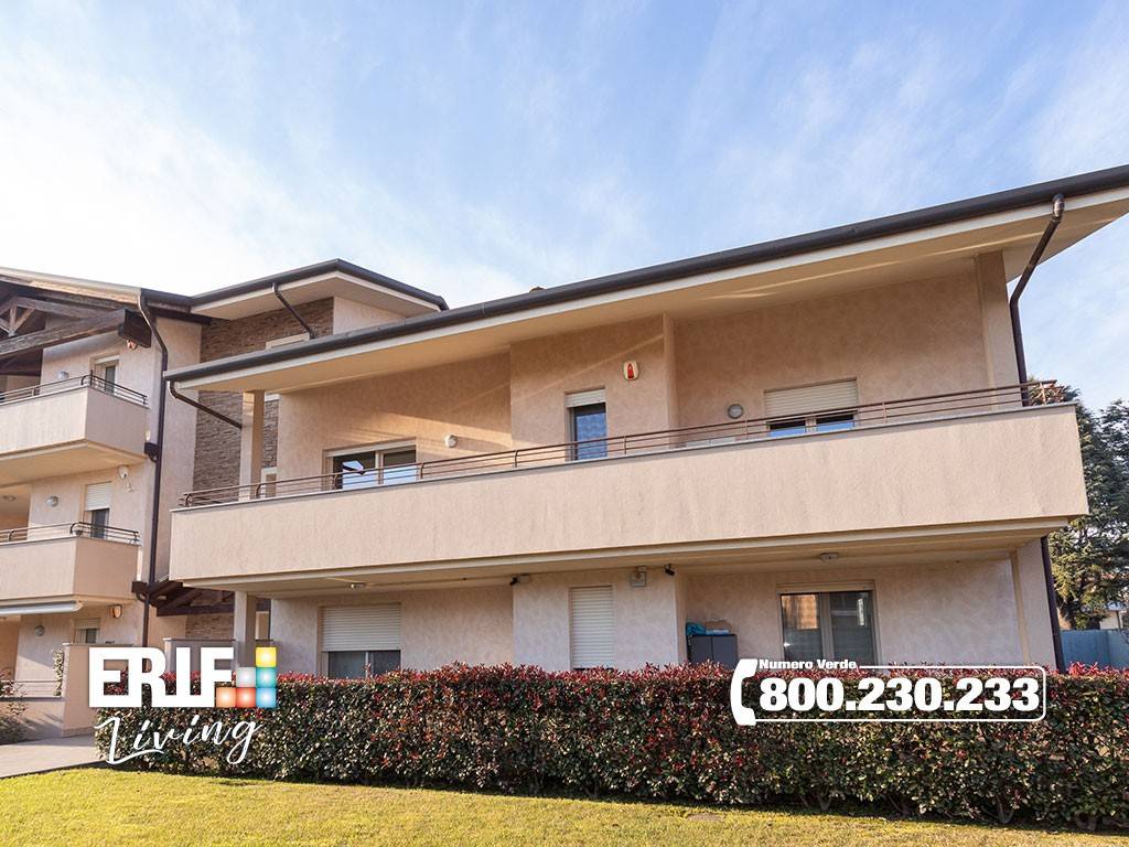 Apartamento de 2 dormitorios en Parabiago, Italy No. 361790