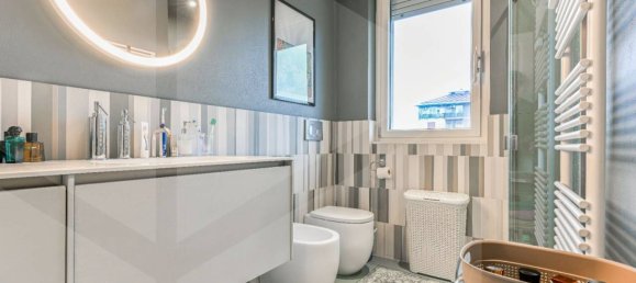 3 rooms Apartment in Milan, Italy No. 241744 10