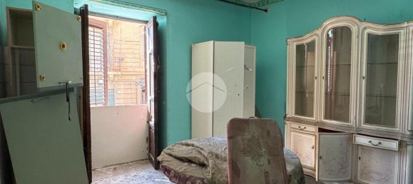 Квартира с 2 спальнями в Палермо, Италия № 48330 11