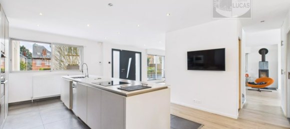 4 bedrooms House in Sceaux, France No. 131157 11