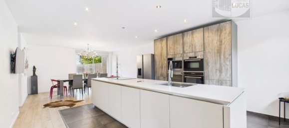 4 bedrooms House in Sceaux, France No. 131157 2