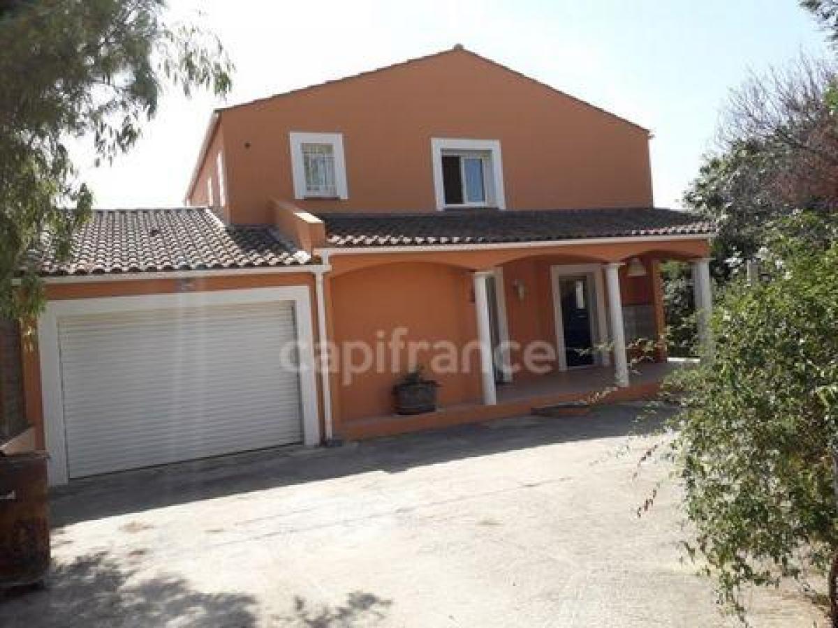 4 bedrooms House in Villeveyrac, France No. 32582