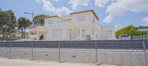 Villa de 4 dormitorios en Alicante, Spain No. 67085 8