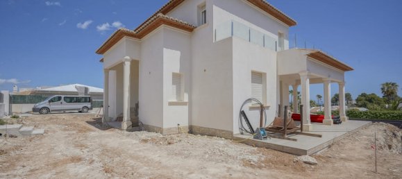 Villa de 4 dormitorios en Alicante, Spain No. 67085 15