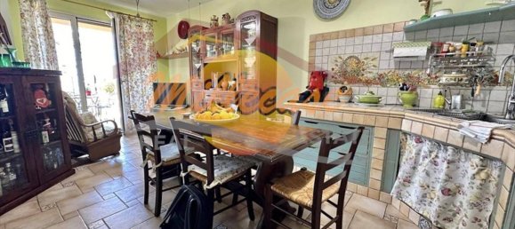 Вилла с 4 спальнями в Сиракузы, Италия № 246480 2