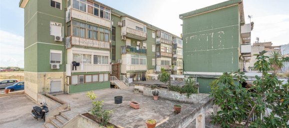 3 rooms Apartment in Palermo, Italy No. 77674 27