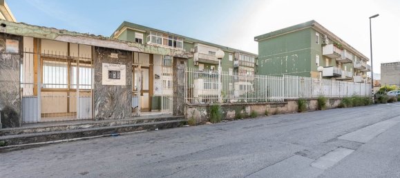 3 rooms Apartment in Palermo, Italy No. 77674 28