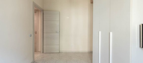 3 rooms Apartment in Palermo, Italy No. 77674 20