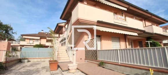 Квартира с 1 спальней в Червия, Италия № 168108 2