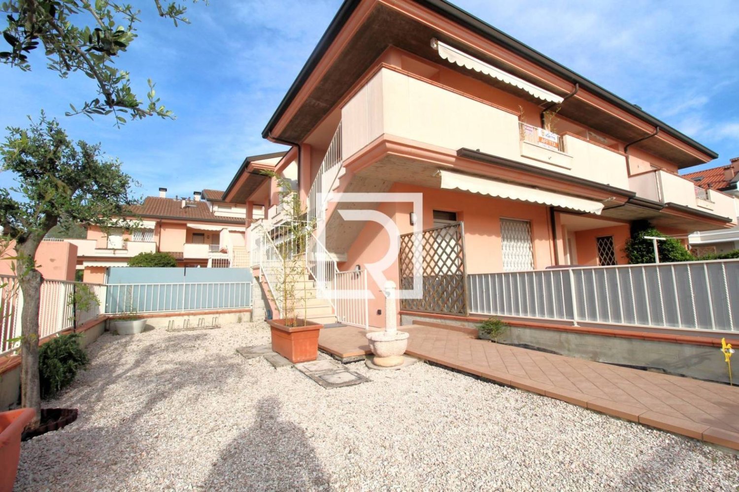 Квартира с 1 спальней в Червия, Италия № 168108