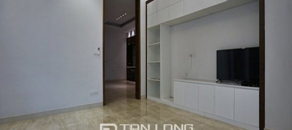 6 bedrooms Villa in Tay Ho, Vietnam No. 1083 3
