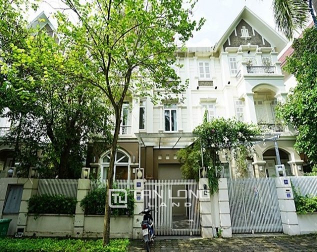 6 bedrooms Villa in Tay Ho, Vietnam No. 1083