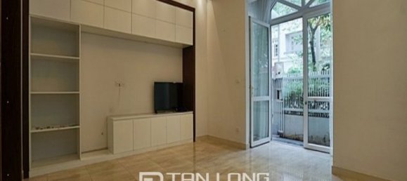 6 bedrooms Villa in Tay Ho, Vietnam No. 1083 5