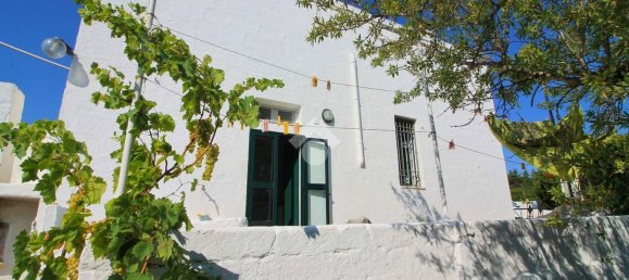 3 bedrooms House in Ostuni, Italy No. 380628 5
