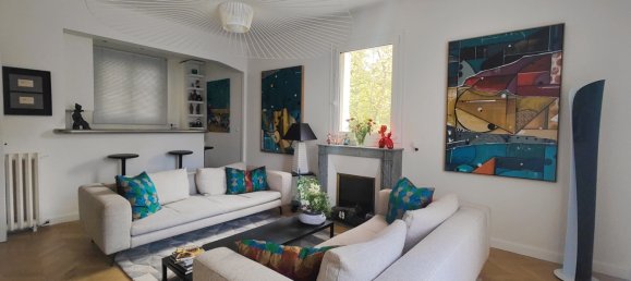 2 bedrooms Apartment in Chantilly, France No. 161249 3