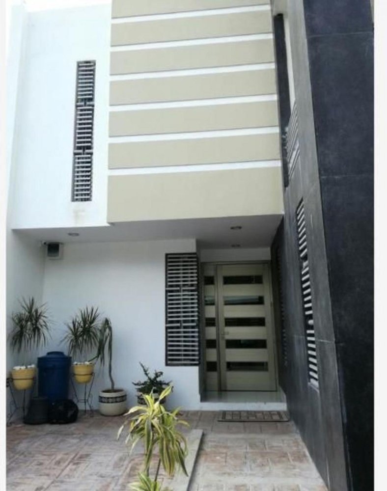 Casa de 4 dormitorios en Tuxtla Gutiérrez, Mexico No. 150008