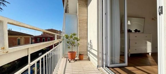 Квартира с 3 комнатами в Гроссето, Италия № 80776 10