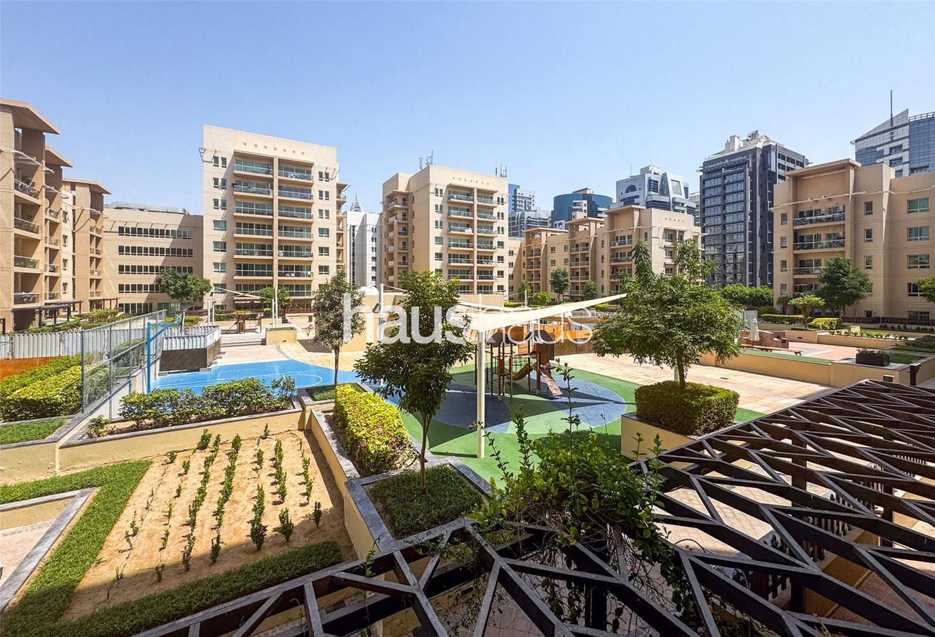 Apartamento de 2 dormitorios en Greens, UAE No. 98529