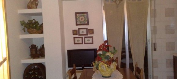 4-salle Appartement à Syracuse, Italy No. 246708 2
