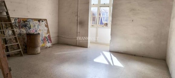 2 Schlafzimmer Maisonette-Wohnung in Hamrun, Malta, Nr. 2097 4