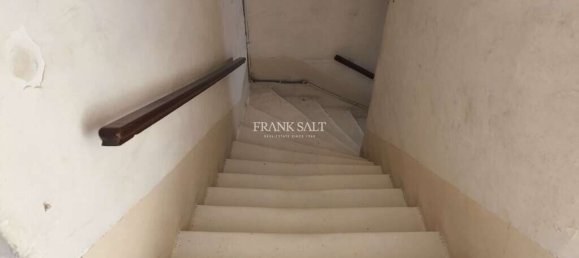 2 Schlafzimmer Maisonette-Wohnung in Hamrun, Malta, Nr. 2097 3