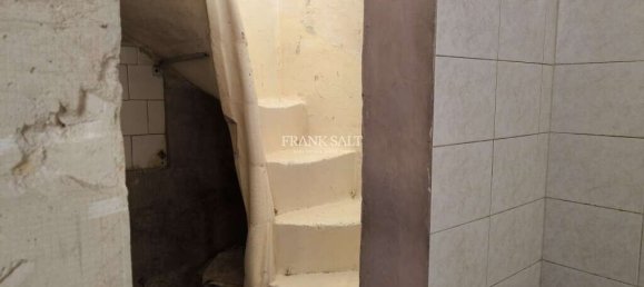 2 Schlafzimmer Maisonette-Wohnung in Hamrun, Malta, Nr. 2097 11