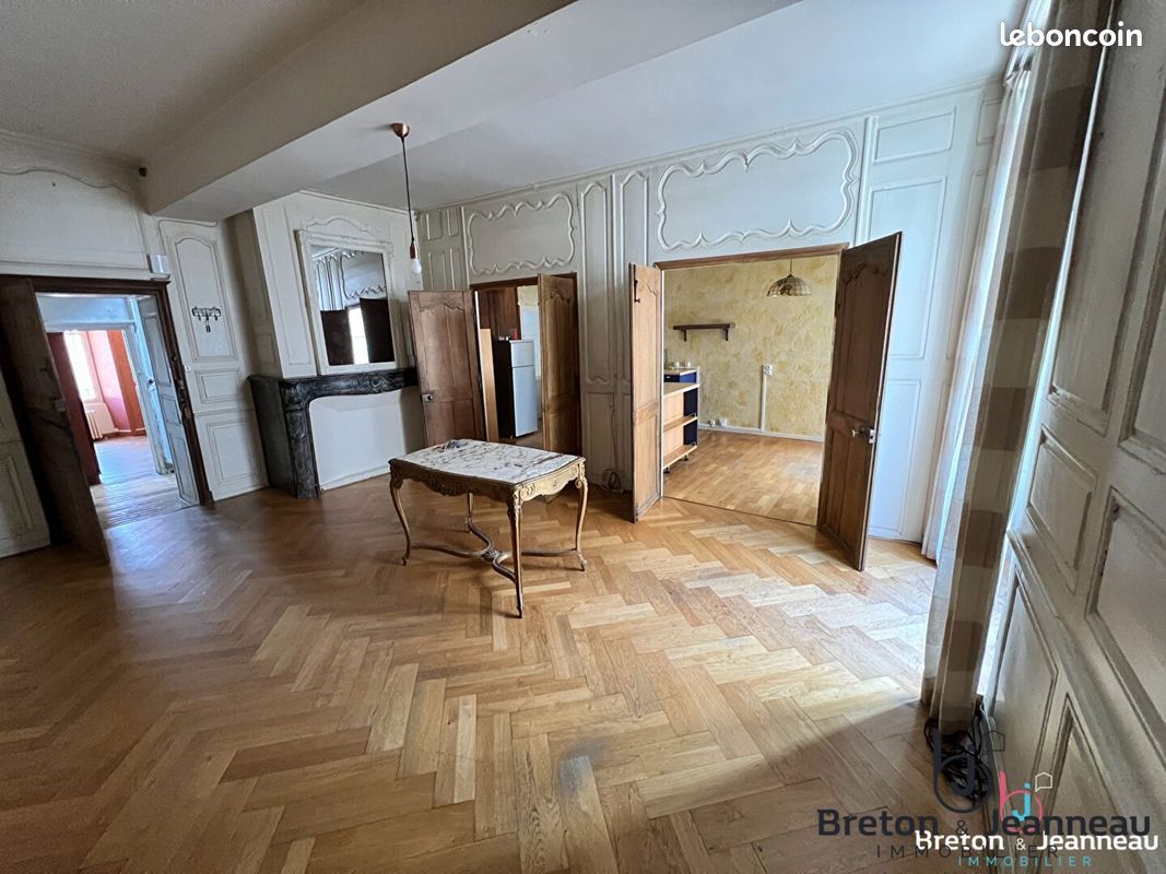 4 bedrooms House in Laval, France No. 363108