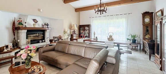 2 bedrooms House in Cuttoli-Corticchiato, France No. 44663 3