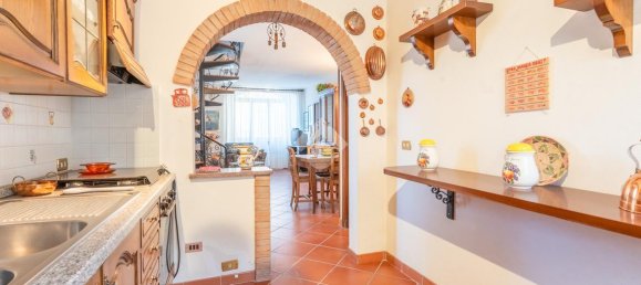 5 rooms Apartment in Vejano, Italy No. 3127 5
