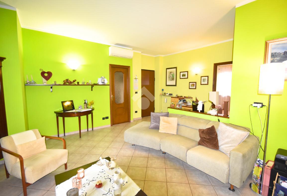 Apartamento de 4 habitaciónes en Volpiano, Italy No. 235472