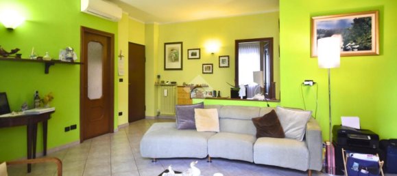 Apartamento de 4 habitaciónes en Volpiano, Italy No. 235472 2