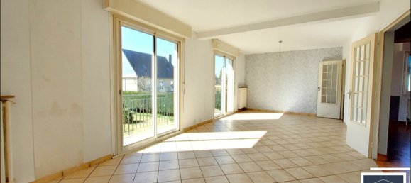 4 bedrooms House in Saint-Gilles, France No. 199273 3