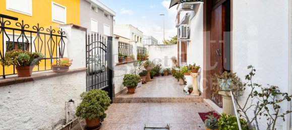 5 rooms House in Selargius, Italy No. 34738 34