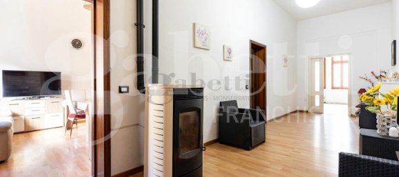 5 rooms House in Selargius, Italy No. 34738 10