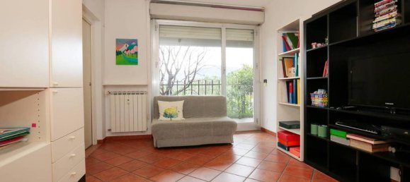 Apartamento de 4 habitaciónes en Genoa, Italy No. 42050 13