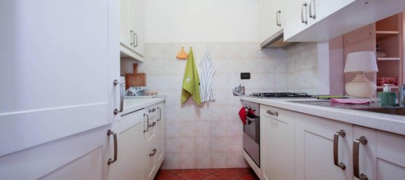 Apartamento de 4 habitaciónes en Genoa, Italy No. 42050 3