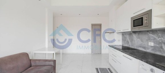 2-salle Appartement à Rozzano, Italy No. 41646 2