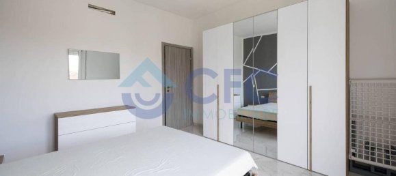 2-salle Appartement à Rozzano, Italy No. 41646 15