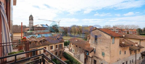 2-salle Appartement à Rozzano, Italy No. 41646 19